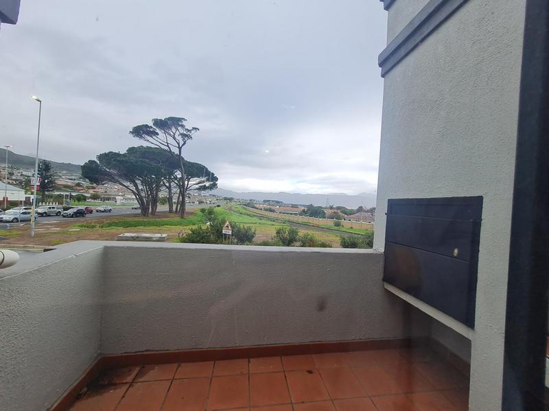2 Bedroom Property for Sale in Somerset West Western Cape